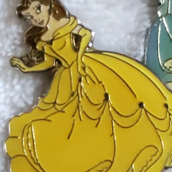 Disney Princess key holder / bag charm crown - Picture 4 of 6